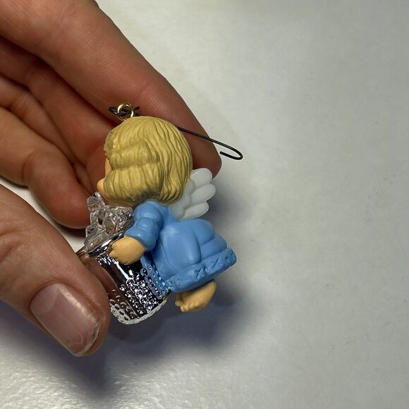 1984 Hallmark Keepsake Thimble Angel - Thimble with Stars Ornament #7 - Picture 4 of 5